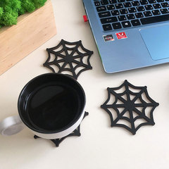 Cross-border Halloween wooden spider web coaster heat insulating mat household hollow wood pad Halloween decoration ornament