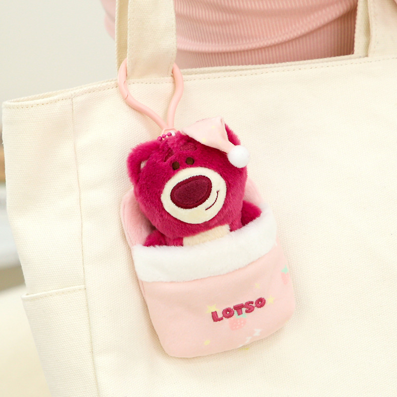 Genuine Disney autorizó la nueva muñeca de peluche Strawberry Bear Pooh Stitch juguete colgante de tres ojos