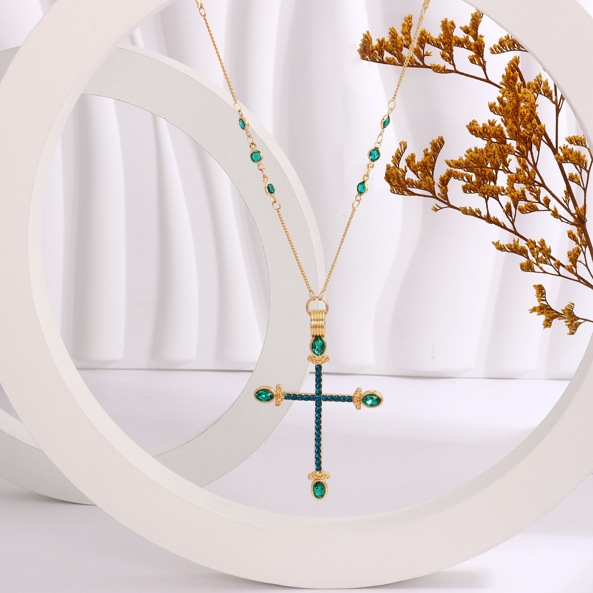 europe-and-the-united-states-cross-border-creative-light-luxury-necklace-cross-necklace-temperament-color-zircon-clavicle-chain-simple-jewelry-women europe-and-the-united-states-cross-border-creative-light-luxury-necklace-cross-necklace-temperament-color-zircon-clavicle-chain-simple-jewelry-women