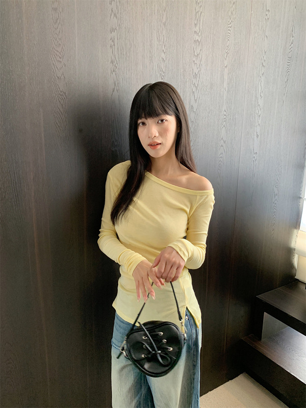誉一新款2025秋季甜辣风斜肩长袖t恤女开叉微透显瘦上衣女c240538|undefined