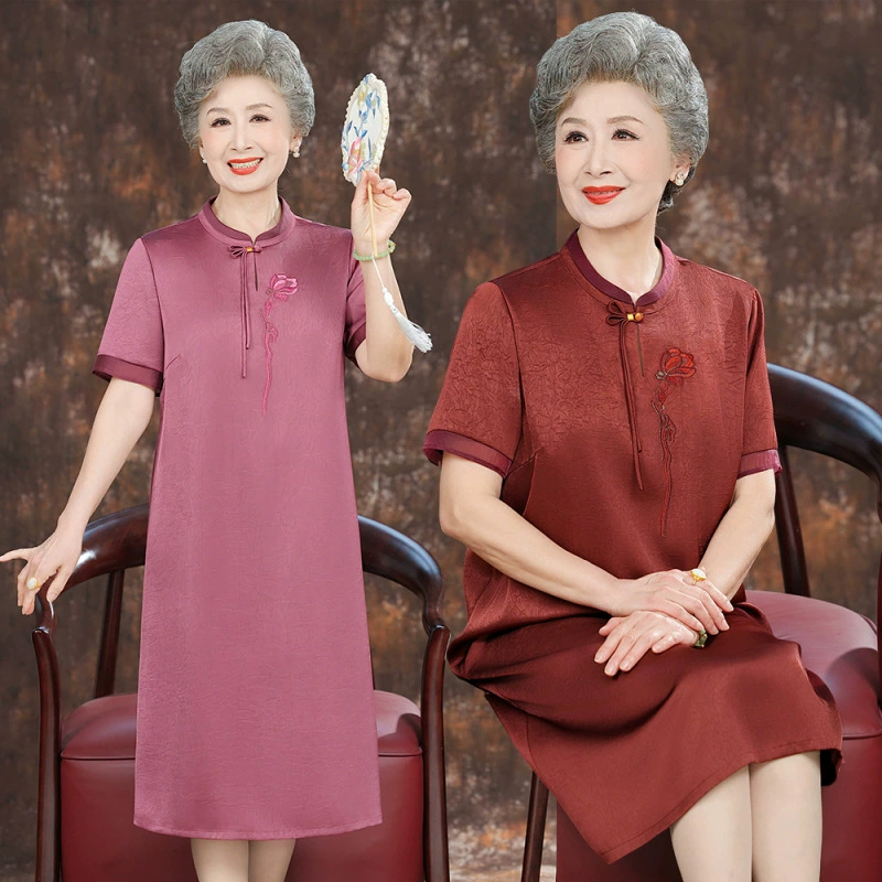Летняя одежда для женщин среднего и пожилого возраста, благородные юбки-чонсамы, одежда для мам, модные вышитые бабушкины платья средней длины с короткими рукавами.