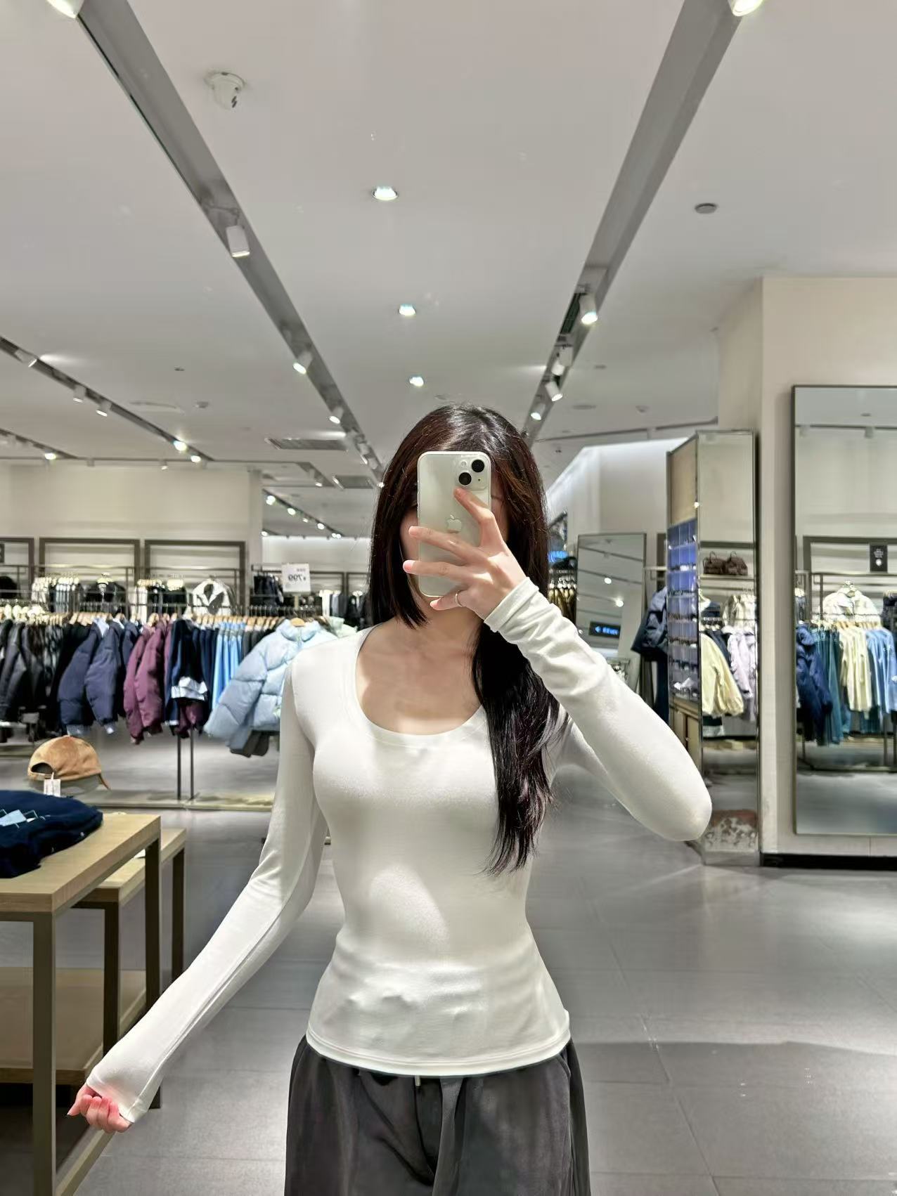 [Long sleeves] [U collar] Cotton T long sleeves - white (see-through)