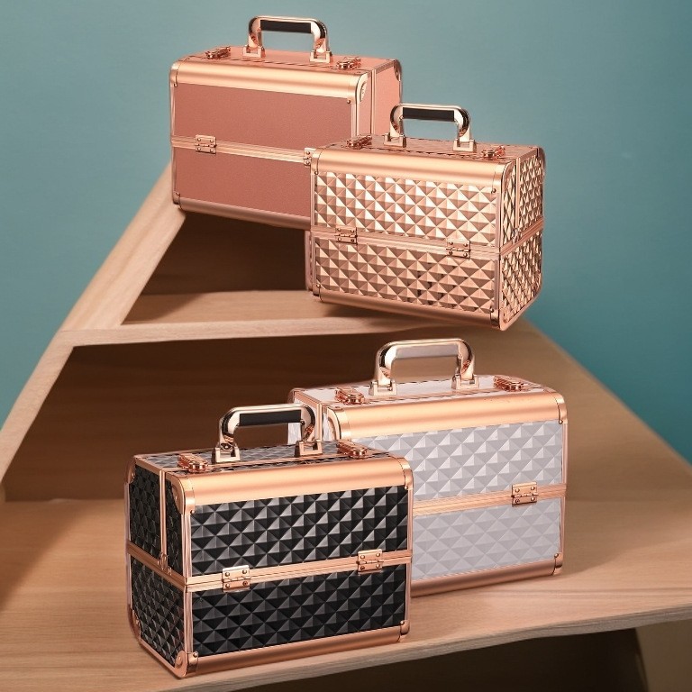 Caja de maquillaje portátil de aluminio caja de almacenamiento de pestañas manicuras caja de herramientas de belleza al por mayor bordado caja de herramientas de peluquería portátil