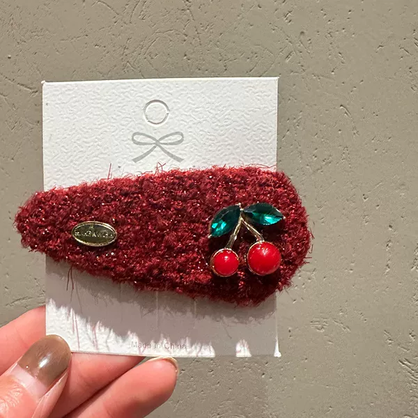 Water drop style red cherry