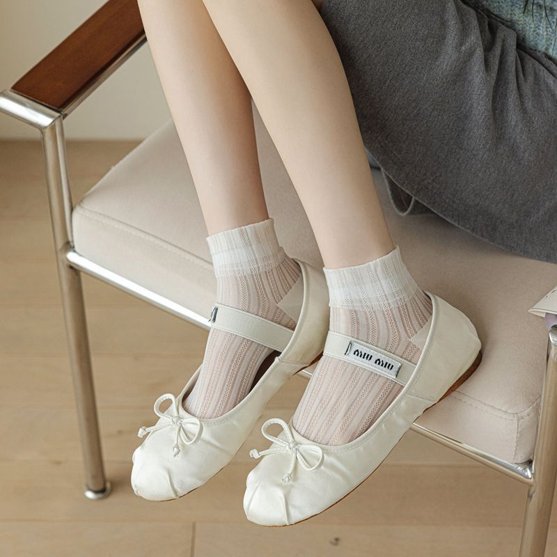 Spring and summer new solid color soft and delicate non-slip do not fall off shoes socks breathable trend girls socks