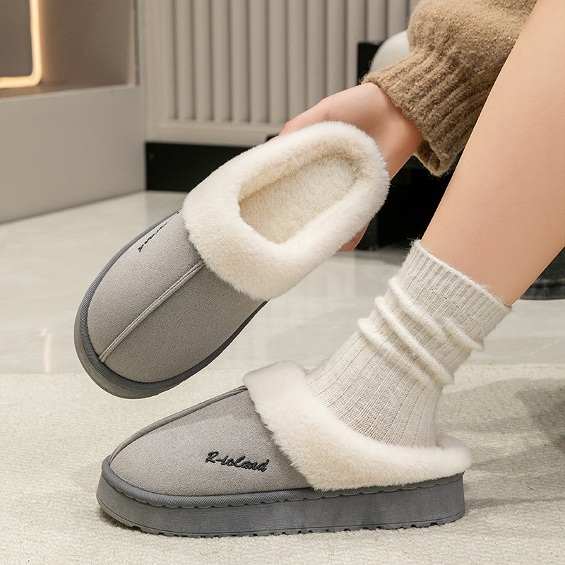 Zapatillas de algodón rojo para mujeres otoño y invierno en el hogar dormitorio calentamiento zapatos de lana suave cómodos zapatos de terciopelo al por mayor