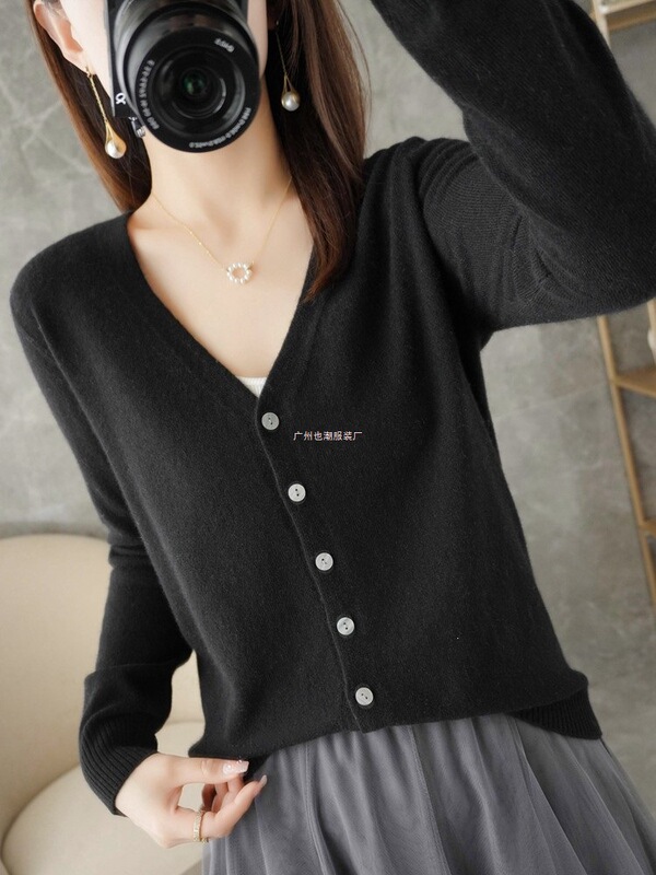 Off-Season Clearance Spring and Autumn New V-Neck Cashmere Cardigan for Women, Solid Color Oversized Sweater, Knitwear Outerwear Off-Season Clearance Spring and Autumn New V-Neck Cashmere Cardigan for Women, Solid Color Oversized Sweater, Knitwear Outerwear