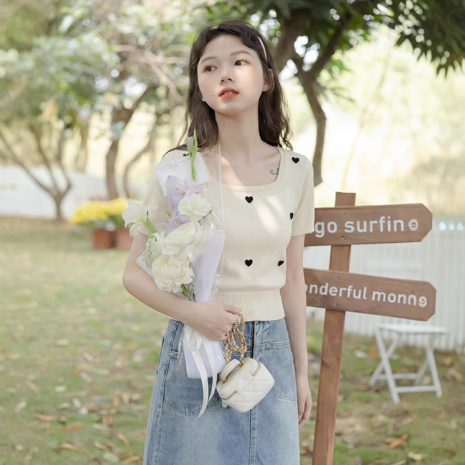 实拍韩系甜美风方领爱心针织短袖T恤女夏薄款修身设计感短款上衣