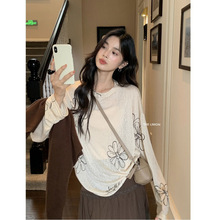 �羳��ѩ���ޡ��ļ�㼑��L�OӋ�л��䌒�ɷ����L��T������ӡ��Ů