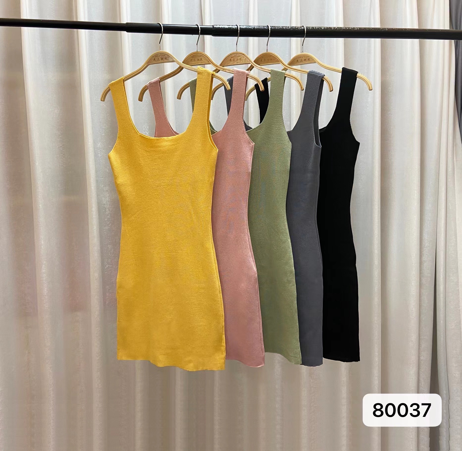 182g Weight Above Knee Dress Length Type Sleeveless Sleeve Length Strap Dress Dresses Type Polyacrylonitrile Fiber Fabric Type High Waist Waist Line Holiday, Daily Occasion Strap Neckline Slim Fit Type Solid Color Pattern Summer Season Women's Gender Casual, Elegant Style Wholesale Women's Casual Elegant Solid Color Holiday Daily Strap Sleeveless Strap Dress 无