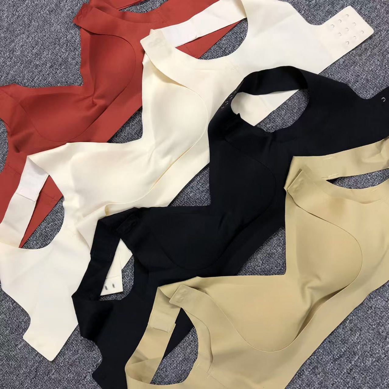 La ropa interior sin anillo de acero se reúne y reúne los senos secundarios, los deportes anti-caída, a prueba de golpes, los senos grandes son pequeños, la parte posterior latinoamericana es delgada, sujetador femenino