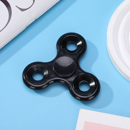 Factory Direct Sale ABS Plastic Stand for Fingertip Spinners, Three-Leaf Stress Relief Toy, Hand Spinner Finger Stall