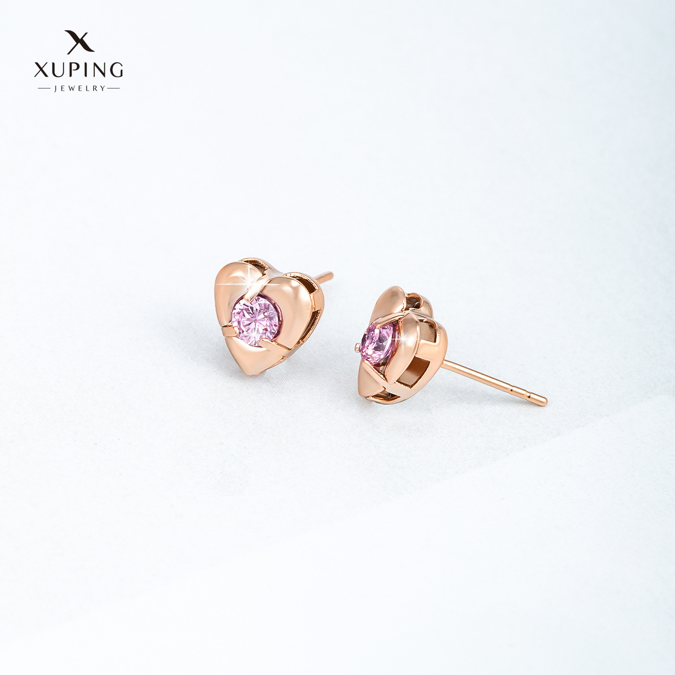 Joyería Xupin colorido tesoro serie de aleación con incrustaciones de circonio encantadores pendientes de las mujeres simples nichos pendientes en forma de corazón al por mayor