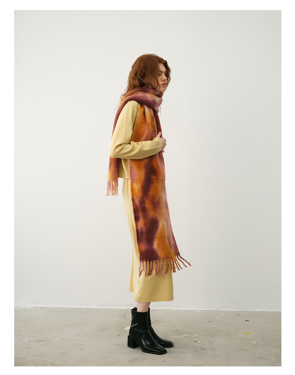 Sciarpa con frange in simil-cashmere tie dye per donna_voghion.com