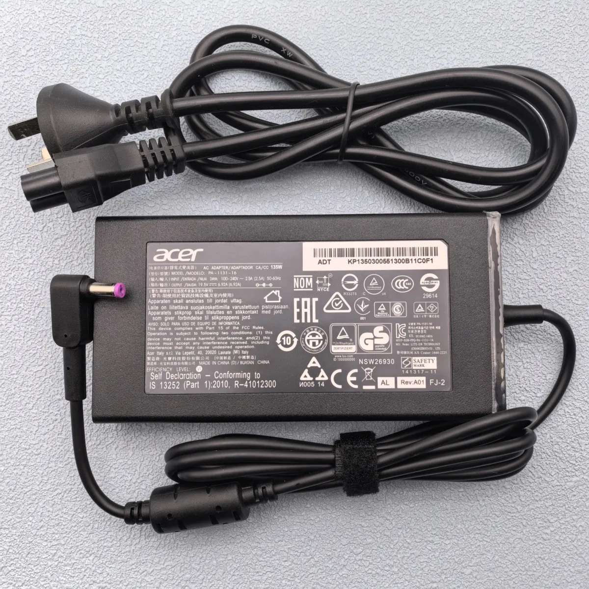 适用ACER宏基暗影骑士擎-55电源适配器19.5V6.92A电脑充电线135W