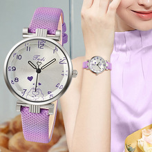 �¿�����С���r��ʯӢ�W����� ����С���P���펧�ǹ�ɫ�߼y��