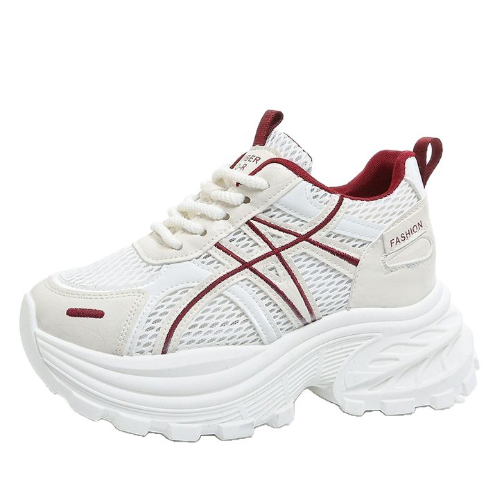 2026 verano nuevo aumento de altura de suela gruesa zapatos de padre respirables mallas pequeñas muestran los pies pequeños zapatos deportivos casuales de mujer
