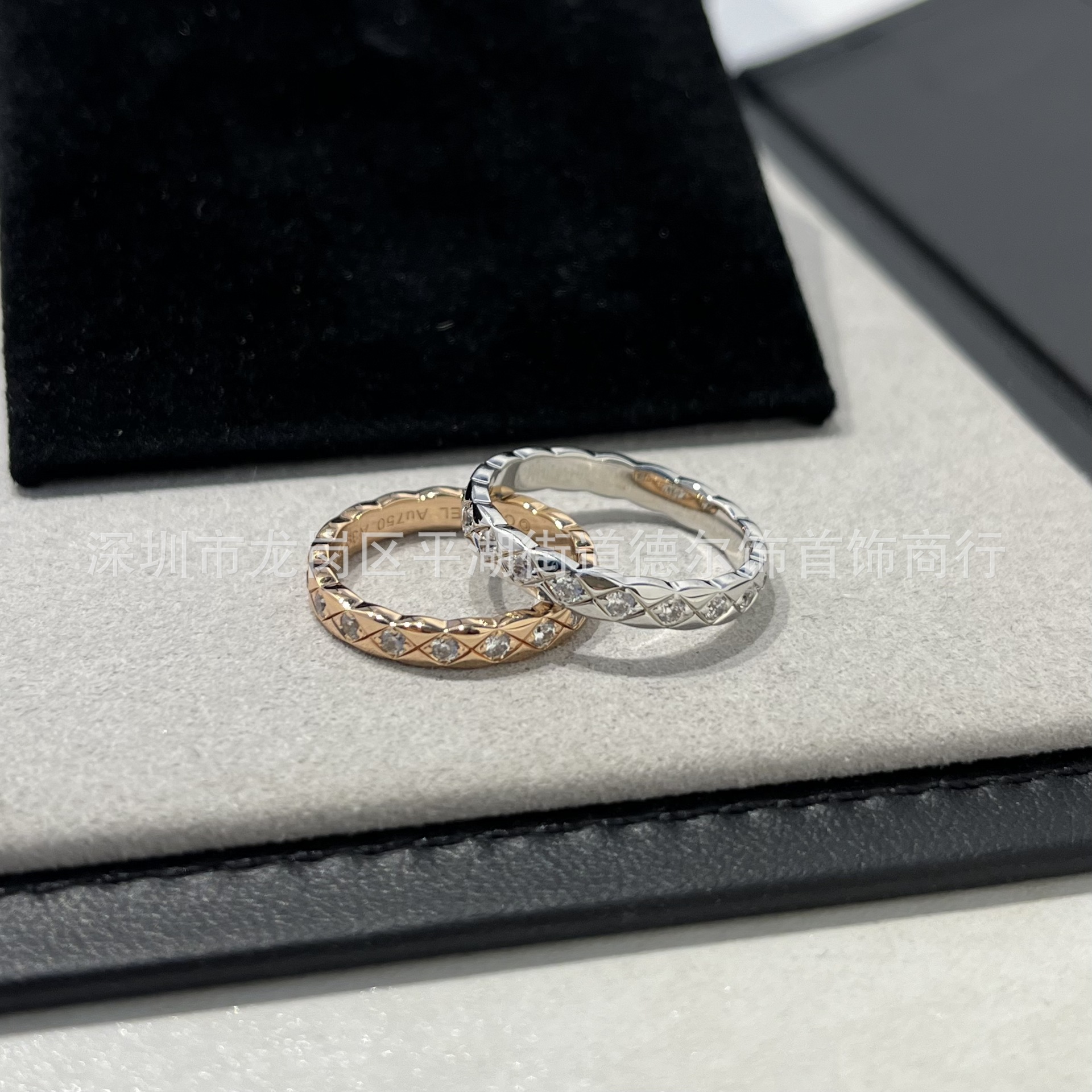 V Gold Plated Small Coco Simple Diamond Quilted Ring High Quality Commuter Men's and Women's Ring Factory Direct Sale