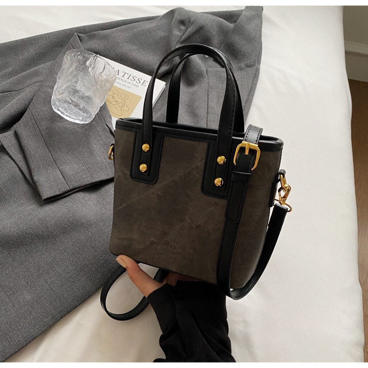 펜던트가 없는 블랙