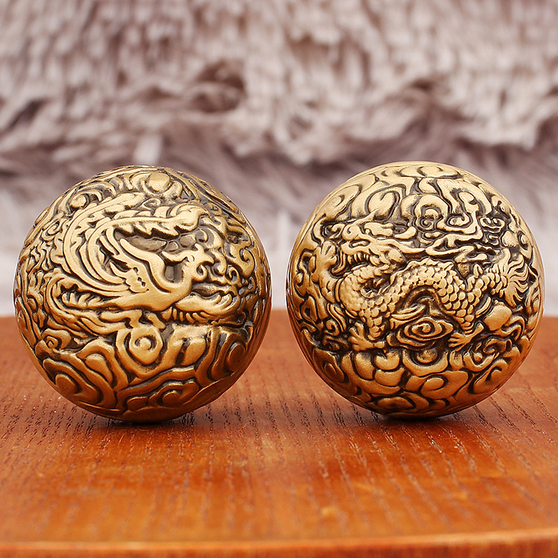 Brass Dragon and Phoenix Walnut Handball Handle Retro Elderly Exercise Finger Copper Pure Copper Disc Play a Pair of Spinning Balls Brass Dragon and Phoenix Walnut Handball Handle Retro Elderly Exercise Finger Copper Pure Copper Disc Play a Pair of Spinning Balls
