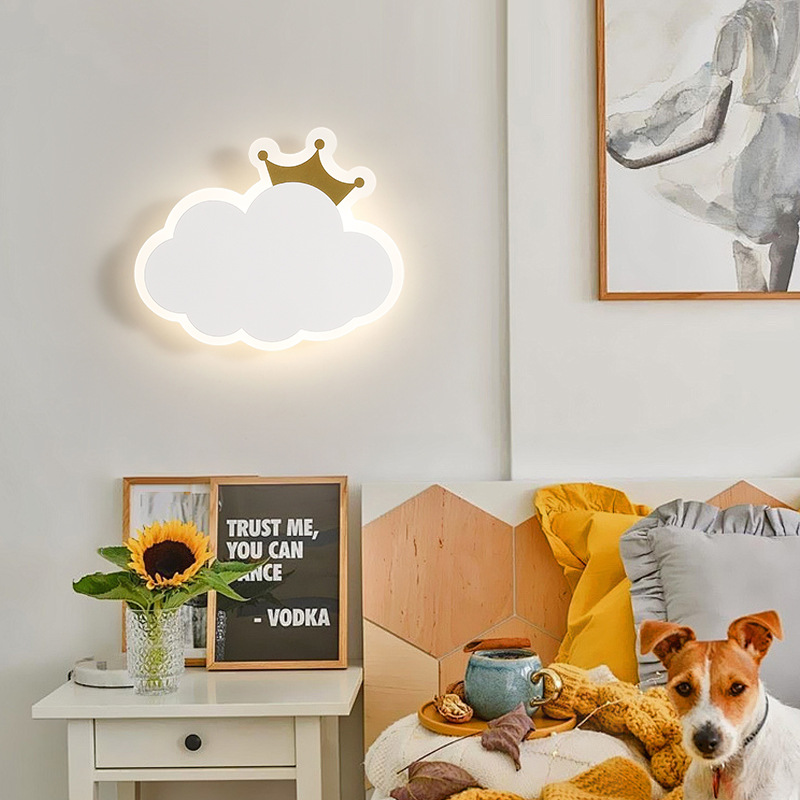 [Seleccionado] Lámpara de pared para niños, niños y niñas, escalera simple moderna, red, corona roja, luz de nube, luz de pared de fondo de habitación