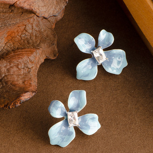 高级感轻奢耳钉