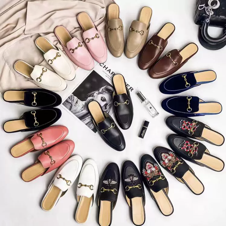 Баотоу половинные тапочки женские летние туфли Мюллер 2024 новые конские туфли с плоской подошвой кожаная сетка красная ленивая штанга