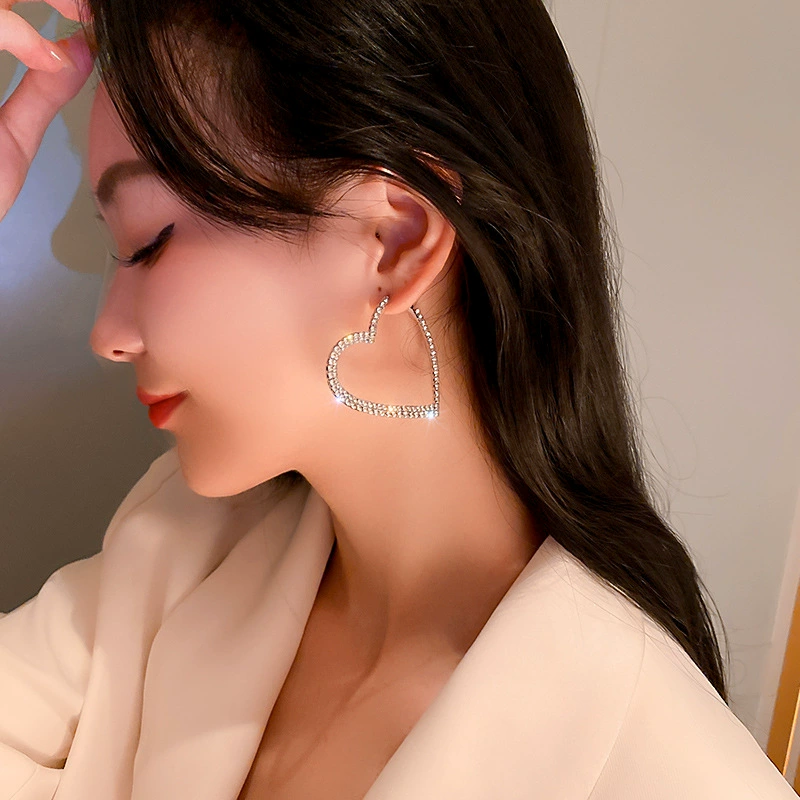 Silver needle, fashionable earrings, silver 925 sample, European style, diamond encrusted, simple and elegant design, wholesale