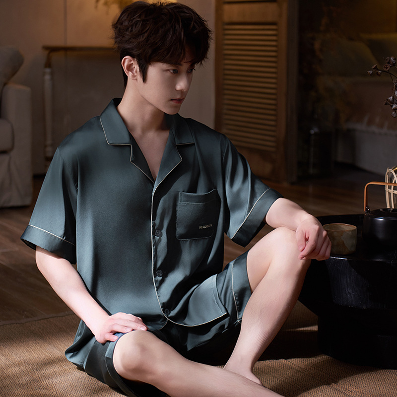 남성용 잠옷 새틴 아이스 실크 여름 반팔 솔리드 컬러 하이 엔드 캐주얼 시뮬레이션 실크 남성용 홈웨어 세트 대형