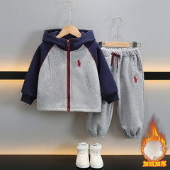 男の子の春のスポーツスーツ2025春と秋の新型子供の春の服の上着の男の子の赤ちゃんの格好いい2つのセット