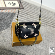 麻将包压花四叶草莓钻挂坠链条包包女单肩包简约通勤斜挎包腋下包