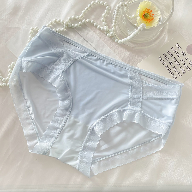 Ropa interior de encaje de las mujeres de verano delgada sin costuras cintura media sexy triángulo de seda de hielo pantalones cortos puro deseo transparente ropa interior de niña