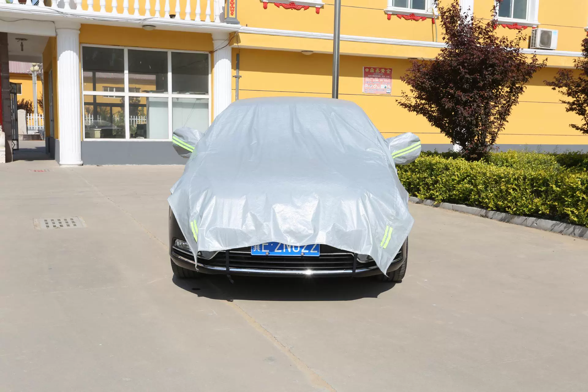 Алюминиевая пленка автомобильная одежда автомобильный чехол солнцезащитный крем непромокаемый утолщенный наполовину чехол солнцезащитный козырек теплоизоляция пылезащитный снег