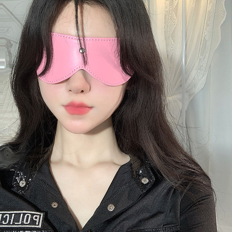PU Leather Fox Eye Mask for Adults, Black and Red, Role-Play Costume Accessory — detail image 27