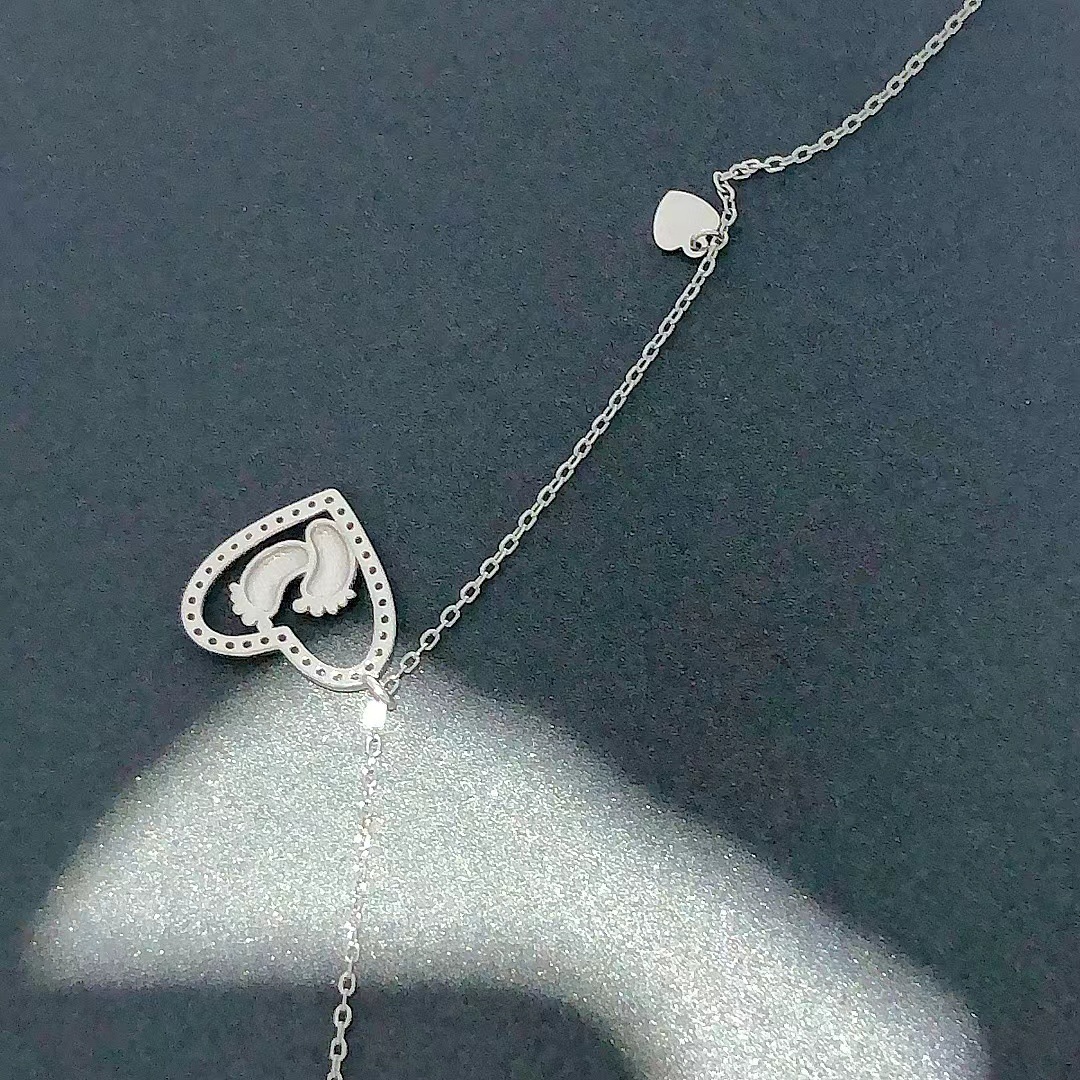1 Piece Quantity Daily Occasion 925 Sterling Silver Material Mother'S Day Festival Heart Shape, Footprint Pattern 925 Sterling Silver Cable Chain Plating Heart Shape Footprint Pendant Necklace