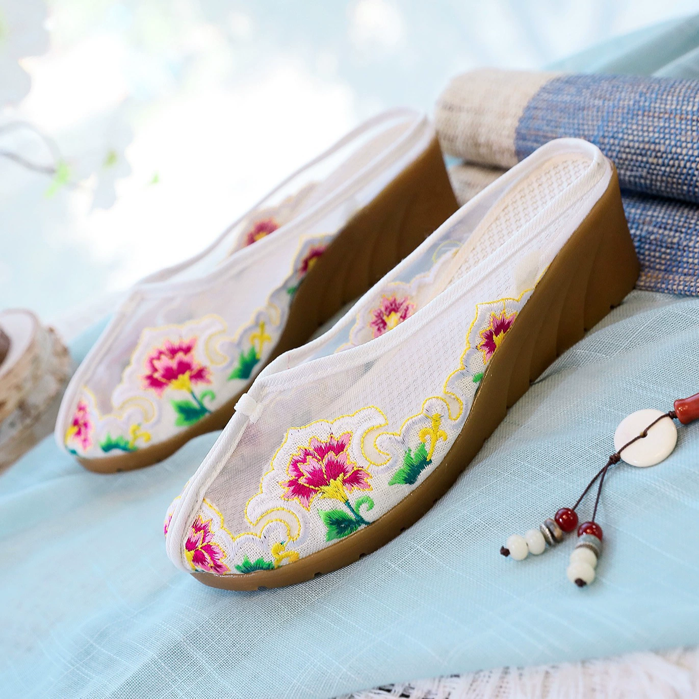Ethnic retro mesh summer slippers, ethnic style