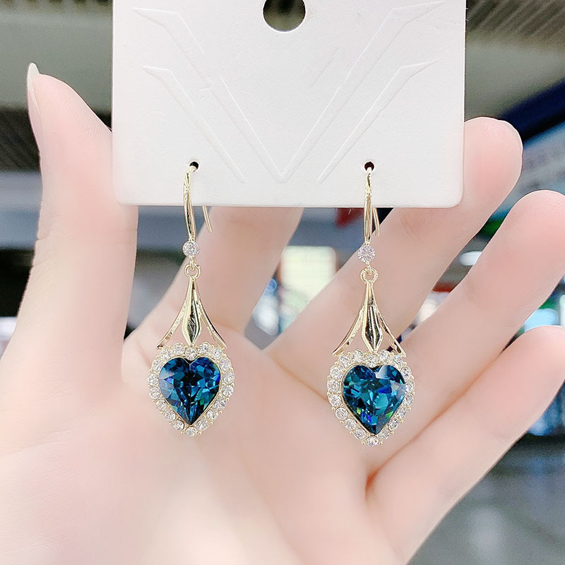 1 Pair Simple Style Geometric Alloy Plating Inlay Crystal Women's Drop Earrings display picture 5