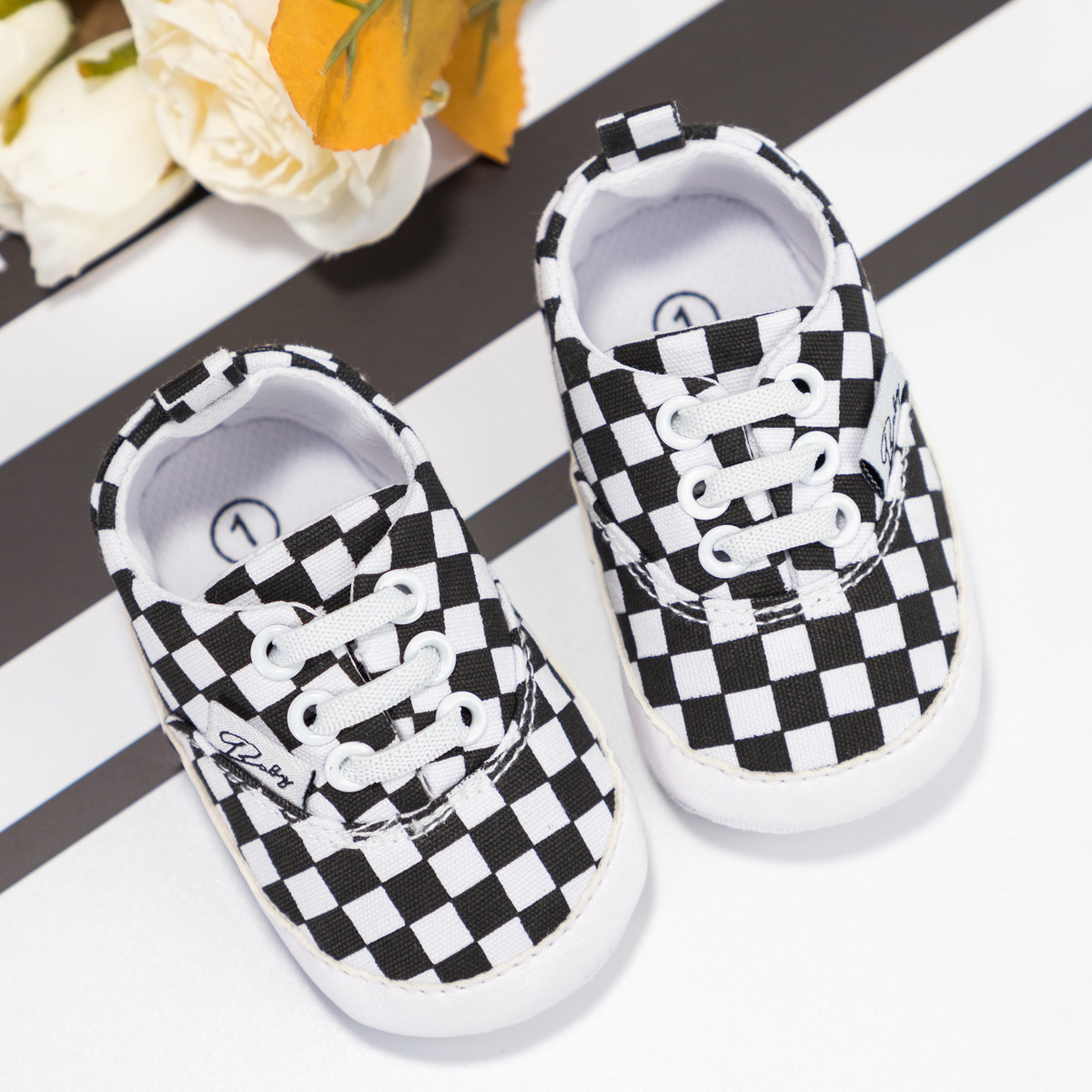 格子黑色场景图 (1).jpg