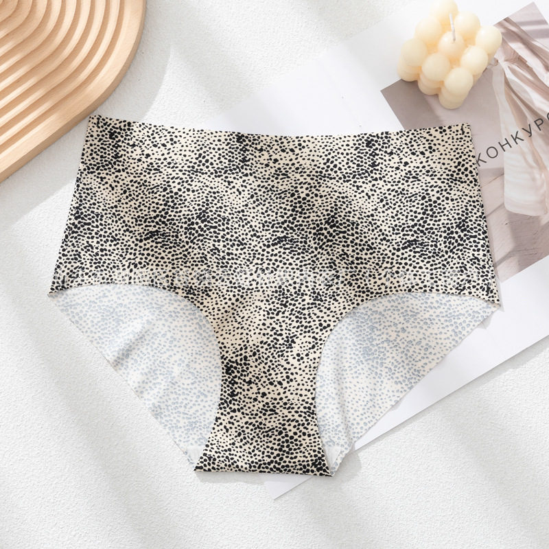 Pantalones interiores europeas y americanas de tamaño grande de hielo sin marcas de leopardo femenino sexy alquiler de algodón grande al por mayor
