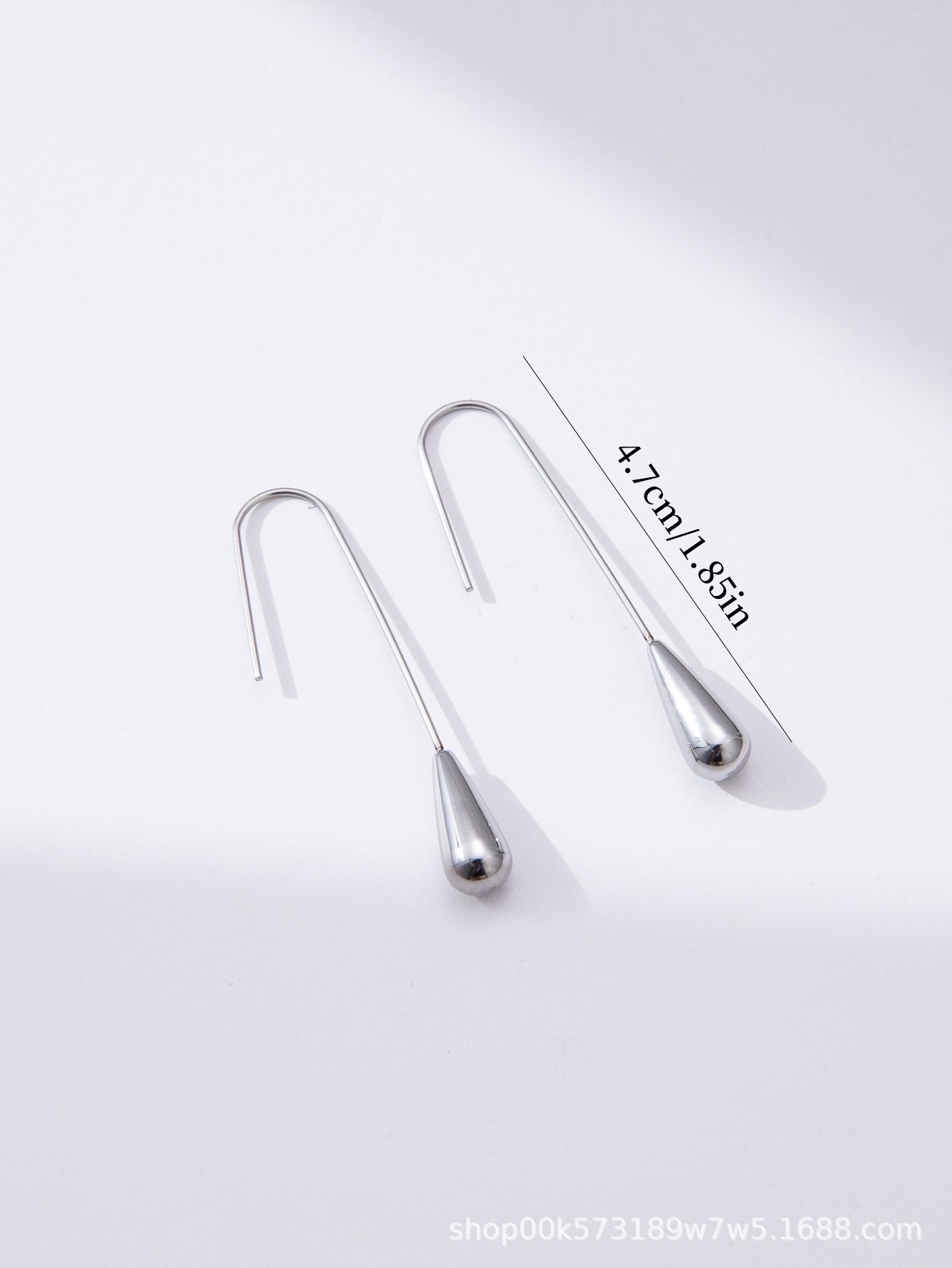 Pendientes de acero de titanio gota de agua de acero inoxidable pendientes en forma de espalda largos y versátiles pendientes de mujer de moda estilo coreano de alto sentido