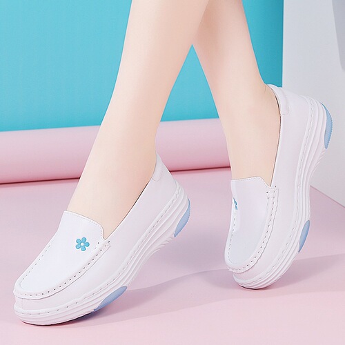 Spring and summer new style medical and nurse shoes for women, soft sole, breathable, comfortable, non-slip, deodorant, genuine leather, white work shoes, hospital group purchase