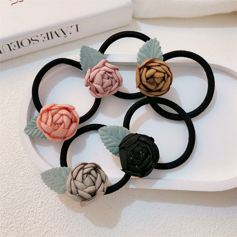 El viento francés pequeño anillo de cabello de rosa para mujeres de alto nivel de ardor de flores de borde de cabeza de correa de cabello para chicas