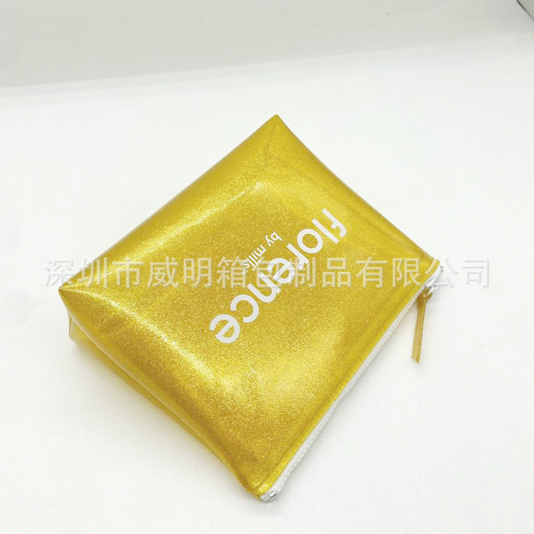 ����͸��PVC��ױ���ں����ɰ��е��޲�PVC��ױ������PVC����ױ��