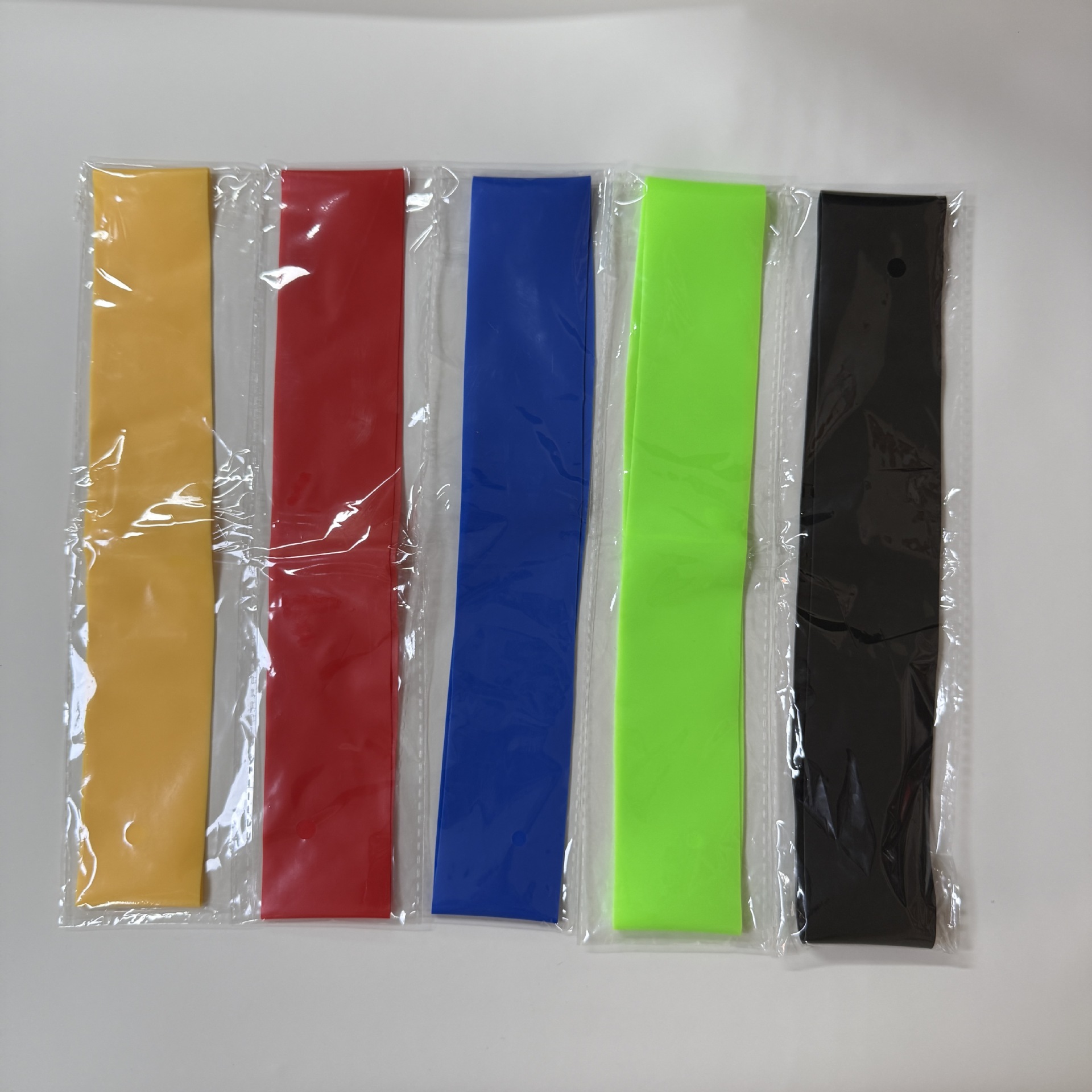 Colorful five-piece set without label