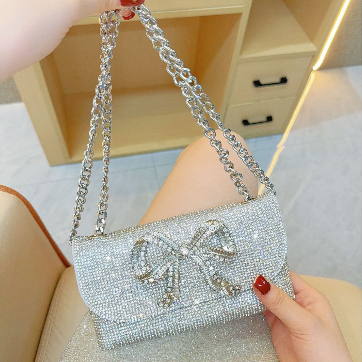 新款手拿包女宴會百搭手包名媛夏季鑲鑽小包包單肩斜挎腋下晚宴包