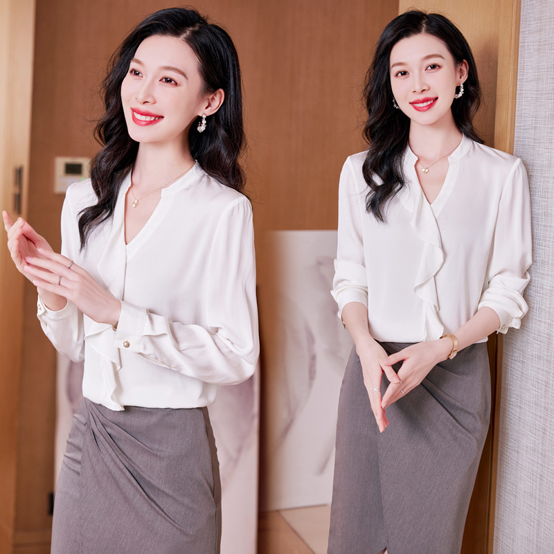 Spring fashionable elegant silk shirt