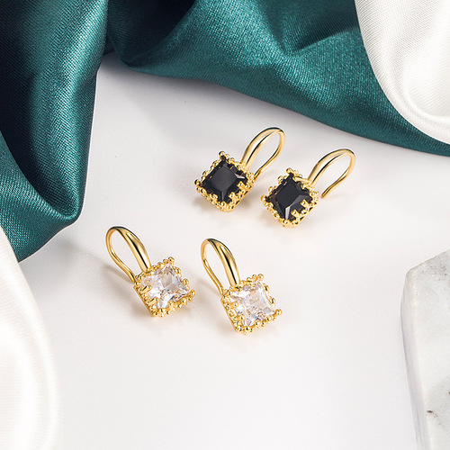High-end earrings French niche retro cubic zirconia small fashion commuter earrings temperament internet celebrity earrings for women