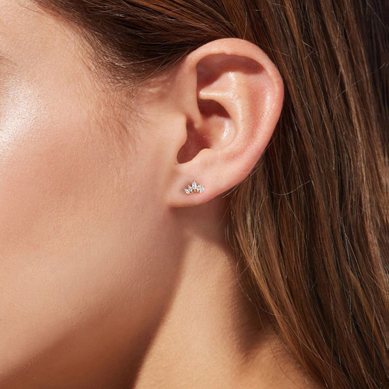 1 Piece Quantity Holiday, Nightclub, Street Occasion Classic Style Streetwear Geometric Moon Heart Shape Stainless Steel Copper Zircon Lip Stud Nose Studs In Bulk Nose Pin