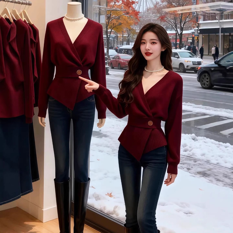 High-End Red V-Neck Sweater for Women, Autumn and Winter, Plus Size, Slimming Waist, Irregular Inner Knit Top