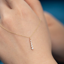 韩国简约一字锆石项链女小众设计感迷你几何吊坠网红不锈钢锁骨链